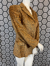 Charger l&#39;image dans la galerie, Blazer Léopard Versace taille 40
