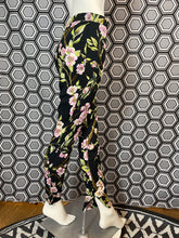 Charger l&#39;image dans la galerie, Pantalon à fleurs Dolce &amp; Gabbana taille 34
