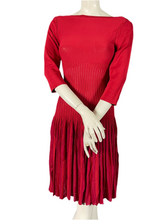 Charger l&#39;image dans la galerie, Robe Alaïa framboise taille 36
