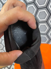 Charger l&#39;image dans la galerie, Paire de bottines en daim Robert Clergerie pointure 37
