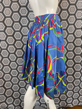 Charger l'image dans la galerie, Superbe jupe asymétrique Yves Saint Laurent rive gauche 1991 taille 38
