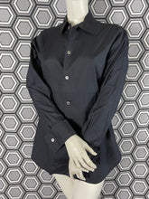 Charger l&#39;image dans la galerie, Chemise noire Yohji Yamamoto taille 40
