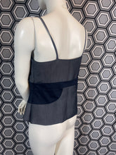 Charger l'image dans la galerie, Top Emporio Armani taille 40
