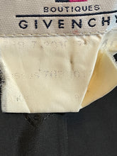 Charger l'image dans la galerie, Veste Givenchy taille 40
