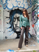 Charger l'image dans la galerie, Veste vintage en cuir Thierry Mugler taille 38
