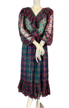 Charger l'image dans la galerie, Robe Ted Lapidus en soie taille 40
