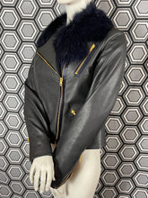 Charger l&#39;image dans la galerie, Blouson en cuir Paul Smith taille 36
