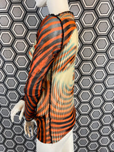 Charger l&#39;image dans la galerie, Cardigan Jean Paul Gaultier modèle Marlène Dietrich taille 38
