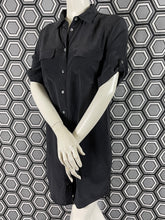 Charger l&#39;image dans la galerie, Robe chemise Equipment en soie taille 36
