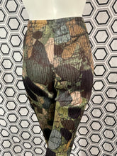 Charger l&#39;image dans la galerie, Pantalon imprimé Pleats Please Issey Miyake
