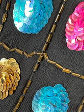 Charger l'image dans la galerie, Veste à sequins vintage taille 40
