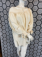 Charger l&#39;image dans la galerie, Blouse Christian Dior taille 38
