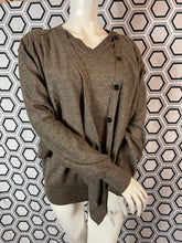 Charger l&#39;image dans la galerie, Pull Lemaire taille 38
