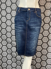 Charger l&#39;image dans la galerie, Jupe en jeans Versace jeans couture taille 40
