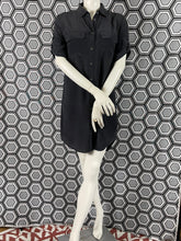 Charger l&#39;image dans la galerie, Robe chemise Equipment en soie taille 36
