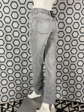 Charger l&#39;image dans la galerie, Jeans gris clair Dolce &amp; Gabbana taille 34
