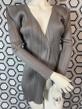 Charger l'image dans la galerie, Veste pleats please taille 38
