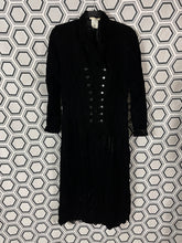Charger l&#39;image dans la galerie, Manteau en velours Armand Ventilo taille 40
