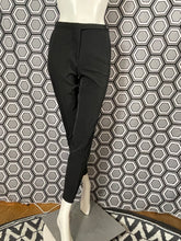 Charger l&#39;image dans la galerie, Pantalon noir Prada taille 34
