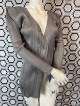Charger l'image dans la galerie, Veste pleats please taille 38
