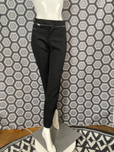 Charger l'image dans la galerie, Superbe pantalon Gucci taille 34
