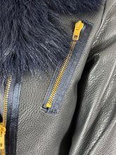 Charger l&#39;image dans la galerie, Blouson en cuir Paul Smith taille 36
