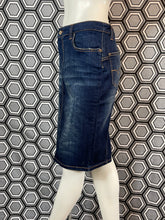 Charger l&#39;image dans la galerie, Jupe en jeans Versace jeans couture taille 40
