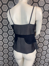 Charger l'image dans la galerie, Top Emporio Armani taille 40
