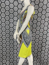 Charger l&#39;image dans la galerie, Incroyable robe Gai Mattiolo taille 38
