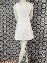 Charger l&#39;image dans la galerie, Robe blanche Courrèges taille 36
