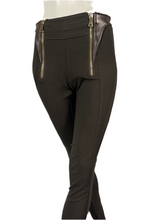 Charger l&#39;image dans la galerie, Pantalon Givenchy empiècement cuir taille 36
