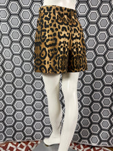 Charger l&#39;image dans la galerie, Short léopard Giambattista Valli taille 36
