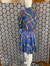 Charger l'image dans la galerie, Superbe jupe asymétrique Yves Saint Laurent rive gauche 1991 taille 38
