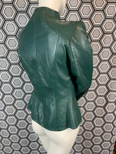 Charger l'image dans la galerie, Veste vintage en cuir Thierry Mugler taille 38

