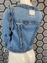 Charger l'image dans la galerie, Veste en jeans Moschino taille 40
