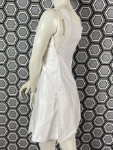 Charger l&#39;image dans la galerie, Robe blanche Courrèges taille 36
