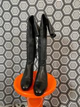 Charger l&#39;image dans la galerie, Cuissardes Alaïa pointure 36
