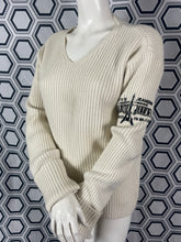 Charger l&#39;image dans la galerie, Pull Jean-Paul Gaultier taille 38
