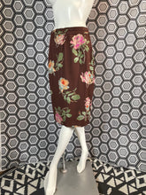 Charger l&#39;image dans la galerie, Jupe à fleurs Ungaro taille 38
