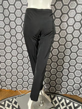 Charger l&#39;image dans la galerie, Pantalon noir Prada taille 34
