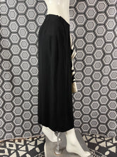 Charger l&#39;image dans la galerie, Jupe Dries Van Noten taille 38
