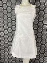 Charger l&#39;image dans la galerie, Robe blanche Courrèges taille 36
