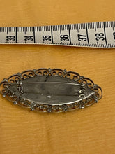 Charger l&#39;image dans la galerie, Lot de broches vintage
