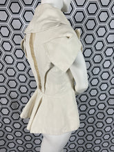 Charger l'image dans la galerie, Veste emblématique Alexander McQueen taille 40
