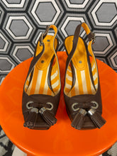 Charger l&#39;image dans la galerie, Paire d’escarpins vintage Céline pointure 36 1/2 neufs
