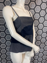 Charger l'image dans la galerie, Top Emporio Armani taille 40
