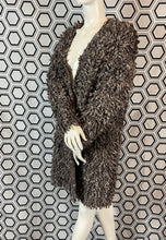 Charger l&#39;image dans la galerie, Manteau maille bouclettes Vanessa Bruno taille 36
