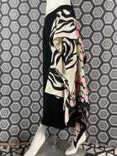 Charger l&#39;image dans la galerie, Jupe Dries Van Noten taille 38
