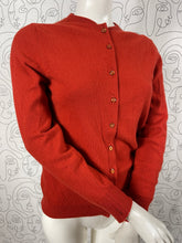 Charger l&#39;image dans la galerie, Gilet Hawico cachemire taille 38
