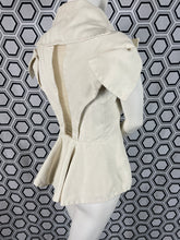 Charger l'image dans la galerie, Veste emblématique Alexander McQueen taille 40
